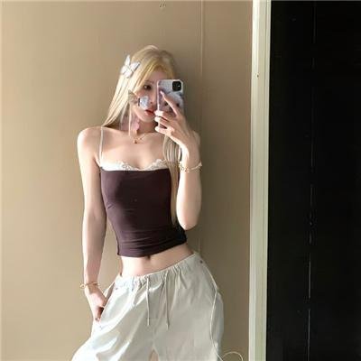 艾曼妞与罗丽妲